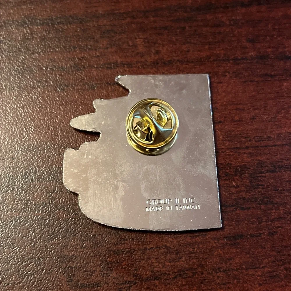 Vintage McDonald’s Classic Car‎ Employee Lapel Pin